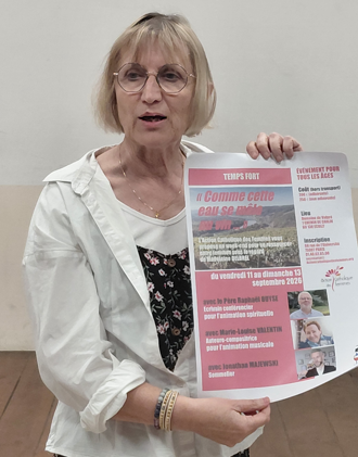 Marie helene et affiche  valpré a Nîmes